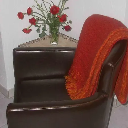 26 Rue Baron De Bres * Villefranche-sur-Mer